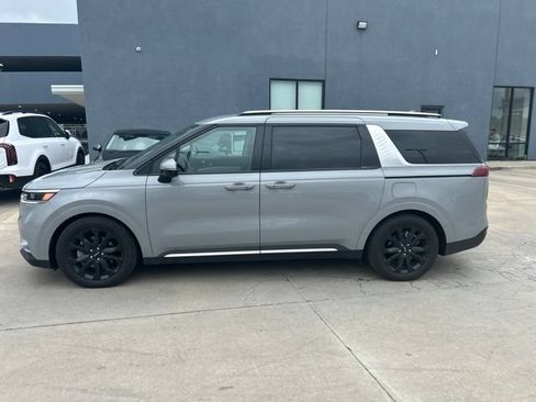 Used 2024 Kia Carnival SX FWD image 4