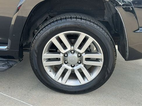 Used 2011 Toyota 4Runner Limited image 19