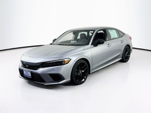 Used 2023 Honda Civic Sport image 1