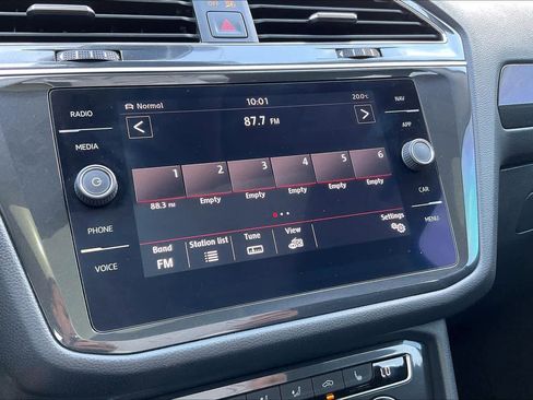 Used 2019 Volkswagen Tiguan SEL Premium AWD/4WD image 33