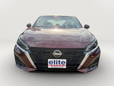 Used 2023 Nissan Altima 2.5 SV AWD/4WD image 2