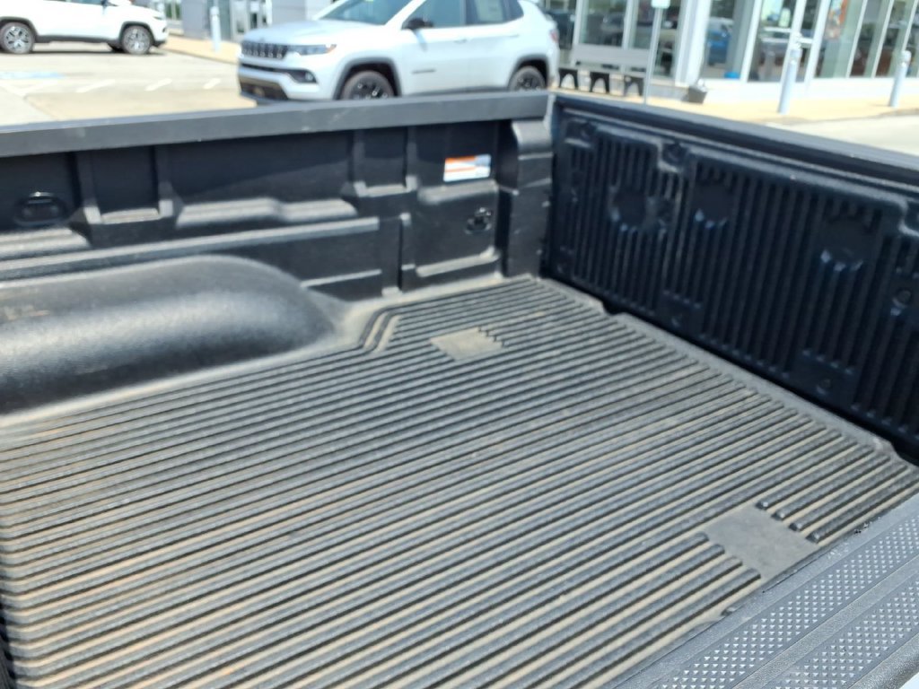 Used 2025 Nissan Frontier PRO-4X AWD/4WD image 21