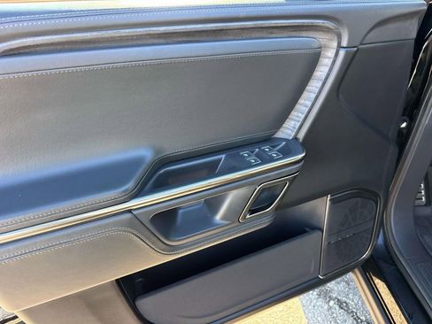 Used 2022 Rivian R1T Launch Edition image 21