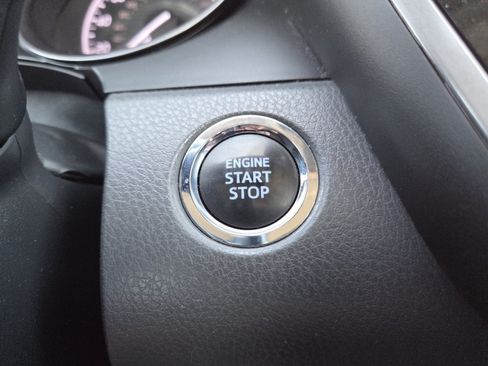 Used 2023 Toyota Camry SE w/ Convenience Package FWD image 6