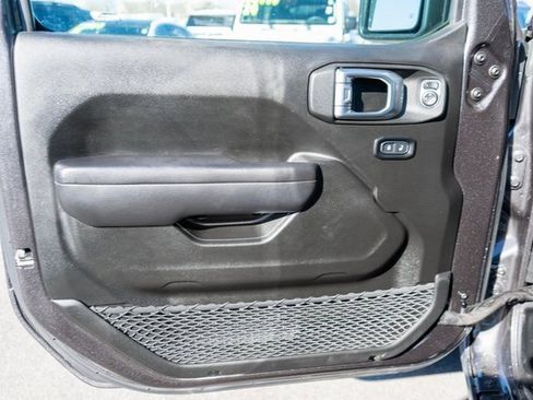 Used 2024 Jeep Wrangler Unlimited w/ Convenience Group image 13