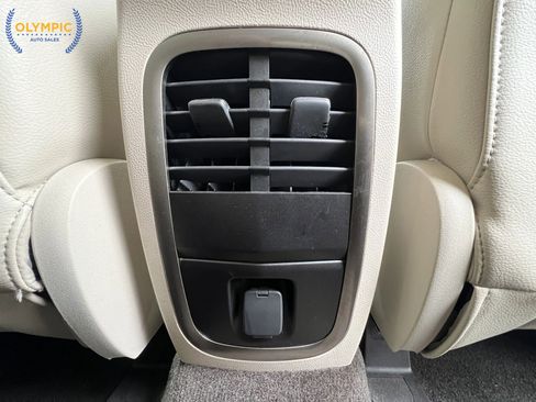 Used 2018 Lincoln MKC Premiere image 9