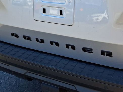 Used 2025 Toyota 4Runner TRD Off-Road AWD/4WD image 33