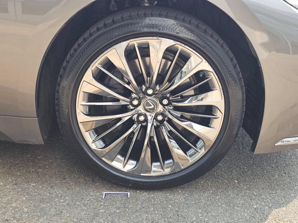 Used 2021 Lexus LS 500 AWD w/ Interior Upgrade Package image 9