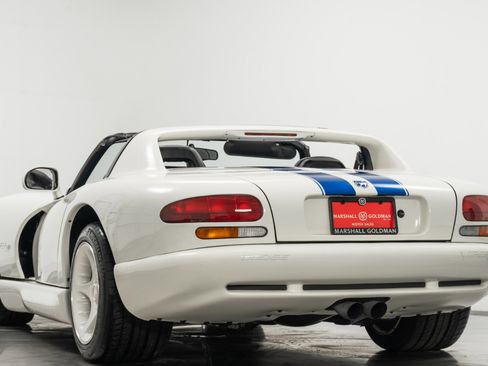 Used 1996 Dodge Viper RT/10 image 7