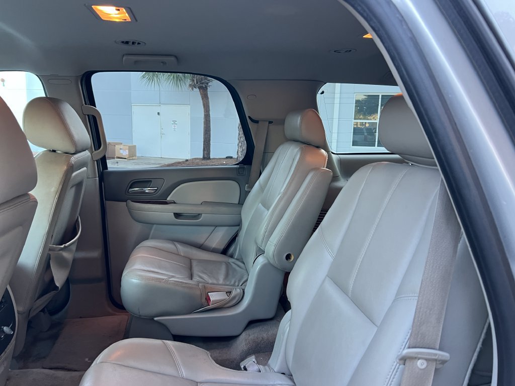 Used 2010 Chevrolet Tahoe LT RWD image 11