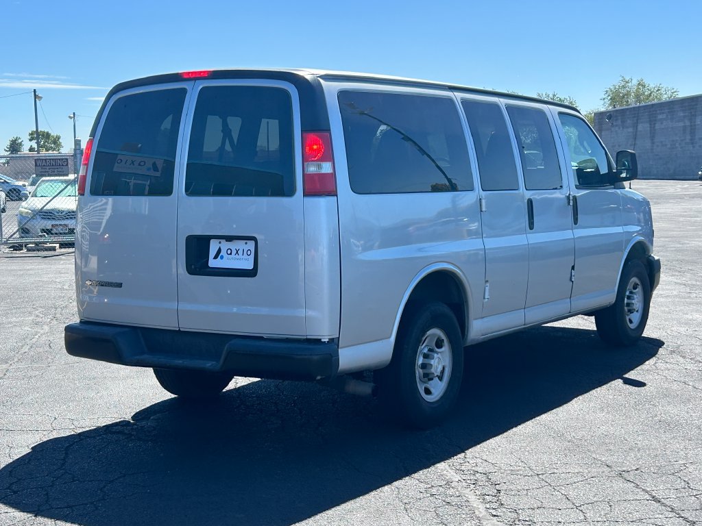 Used 2019 Chevrolet Express 2500 LS w/ Driver Convenience Package RWD image 3