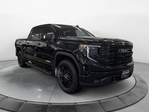 Used 2022 GMC Sierra 1500 Elevation w/ Preferred Package AWD/4WD image 4