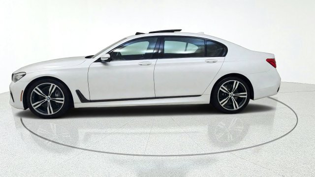 Used 2019 BMW 740i w/ M Sport Package RWD image 4