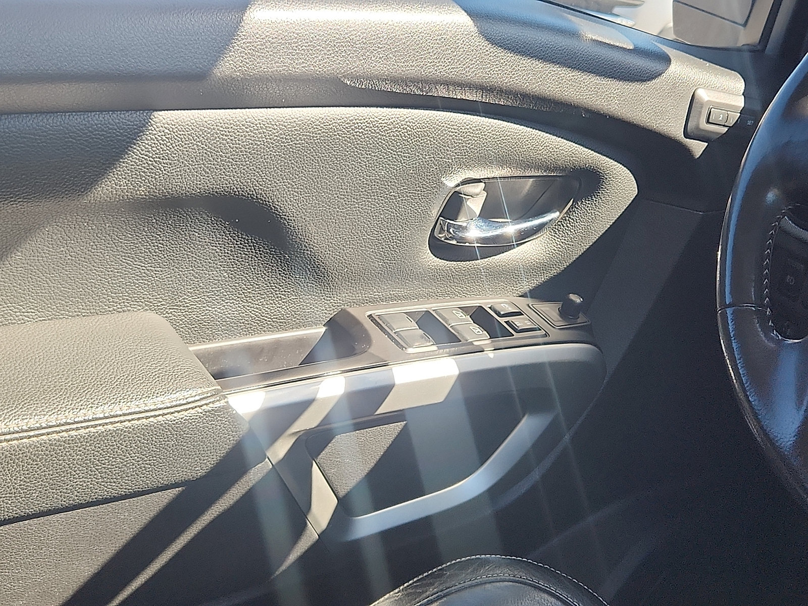 Used 2019 Nissan Titan PRO-4X w/ Pro-4x Convenience Package AWD/4WD image 11