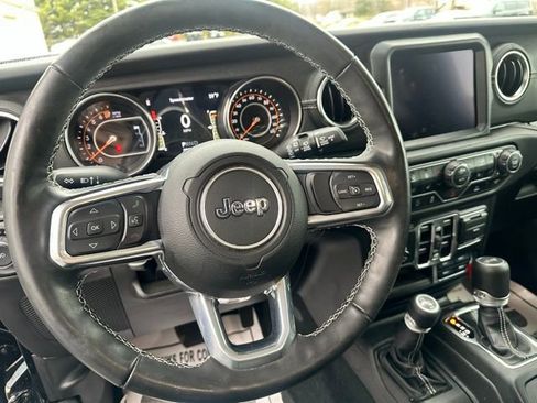 Used 2022 Jeep Wrangler Unlimited Sahara w/ Cold Weather Group AWD/4WD image 20