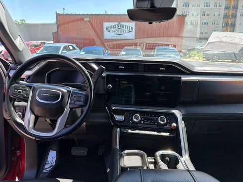Used 2024 GMC Sierra 3500 Denali w/ Denali Reserve Package AWD/4WD image 11