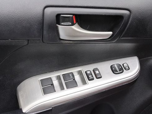 Used 2012 Toyota Camry SE FWD image 16