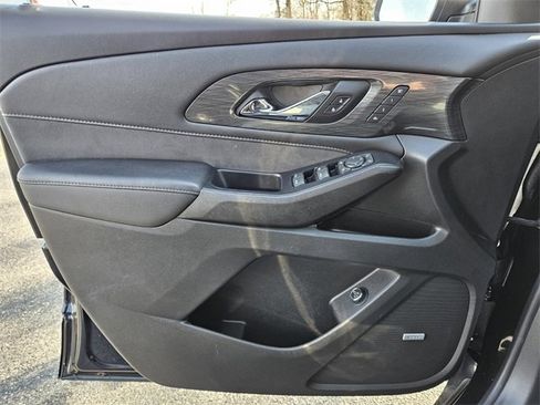 Used 2022 Chevrolet Traverse High Country image 31
