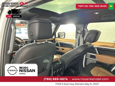 Used 2023 Land Rover Defender 130 X-Dynamic SE image 28