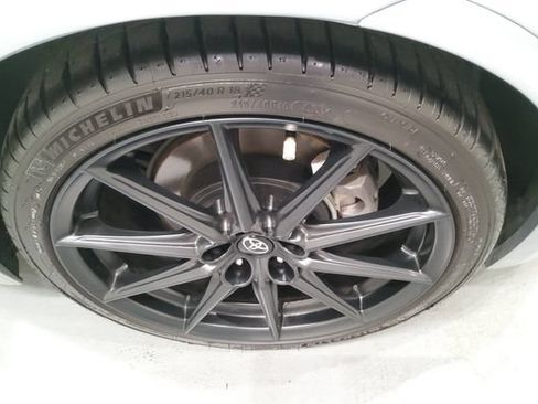 Used 2022 Toyota GR86 Premium RWD image 41
