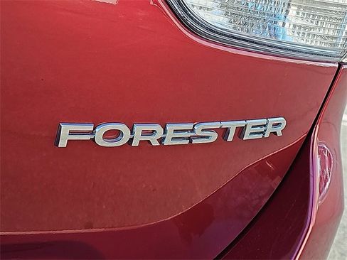 Used 2021 Subaru Forester Limited image 36