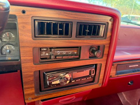Used 1993 Dodge Dakota 2WD Club Cab image 49