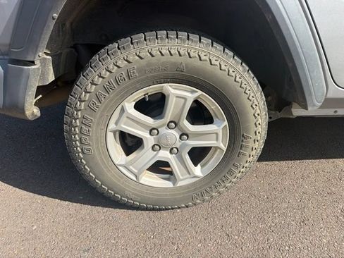 Used 2019 Jeep Wrangler Unlimited Sport S AWD/4WD image 11