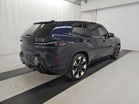Used 2024 BMW XM 4.4L Twin-Turbo 644-HP xDrive image 5