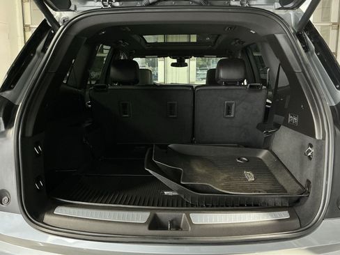Used 2024 Cadillac XT6 Sport w/ LPO, Floor Liner Package AWD/4WD image 28