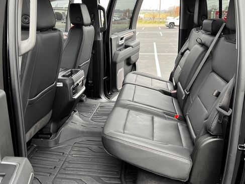 Used 2025 GMC Sierra 2500 Denali image 17