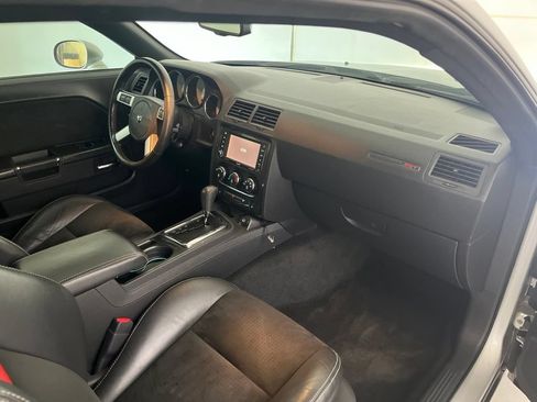 Used 2009 Dodge Challenger SRT8 w/ SRT Option Group II RWD image 22