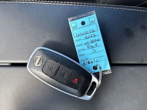 Used 2023 Nissan Rogue S image 35