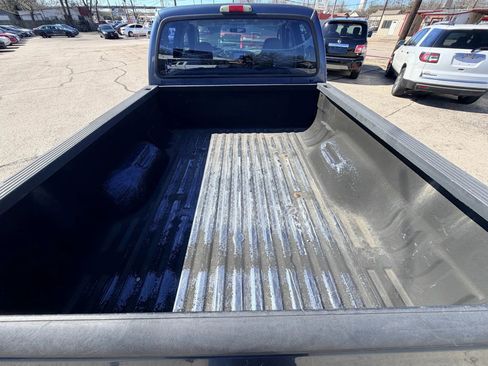 Used 2005 Ford F250 XLT image 9
