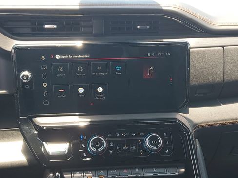 Used 2023 GMC Sierra 1500 AT4 w/ AT4 Premium Package AWD/4WD image 15