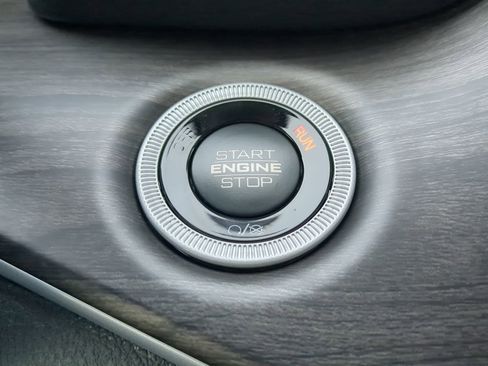 New 2025 Jeep Grand Cherokee Limited image 27