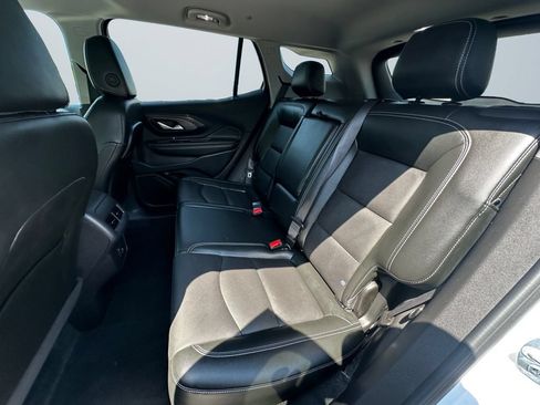 Used 2024 GMC Terrain SLT AWD/4WD image 13