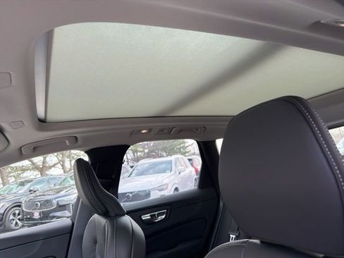 New 2026 Volvo XC60 B5 Ultra w/ Climate Package image 16