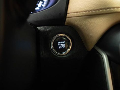 Used 2021 Toyota RAV4 XLE Premium image 25