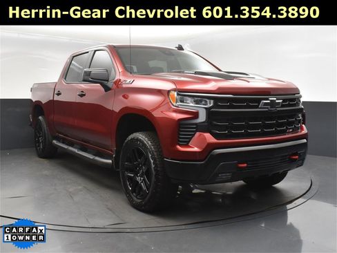 Used 2025 Chevrolet Silverado 1500 LT Trail Boss w/ Convenience Package II image 9