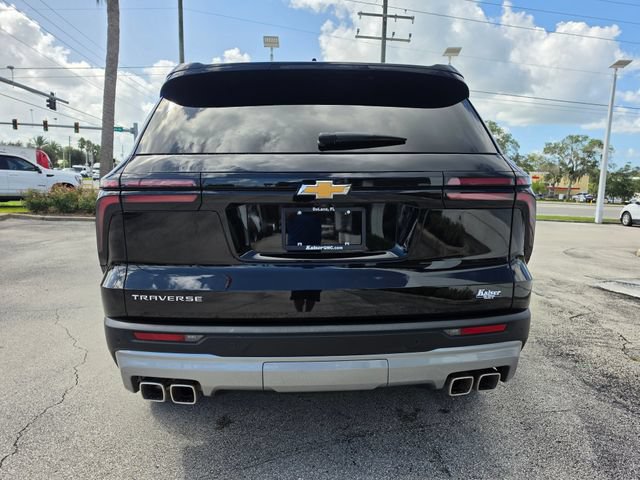 Used 2026 Chevrolet Traverse LT FWD image 4