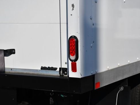 Used 2023 Ford E-450 and Econoline 450 Super Duty w/ Power Windows & Locks Group RWD image 16