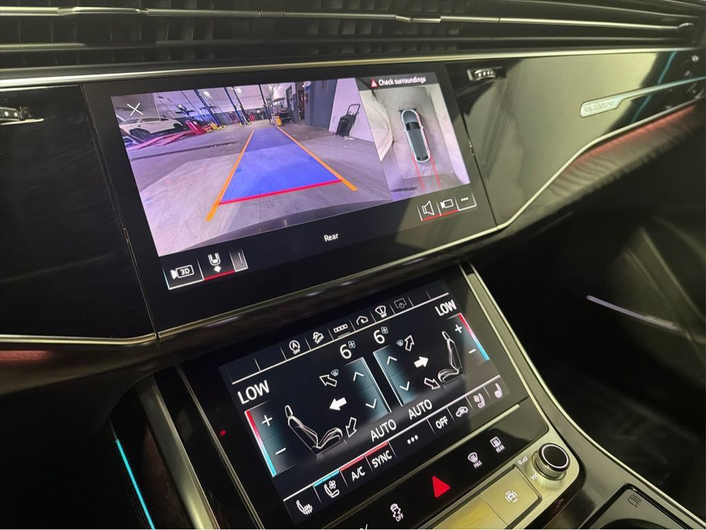 Used 2022 Audi Q8 Prestige AWD/4WD image 25