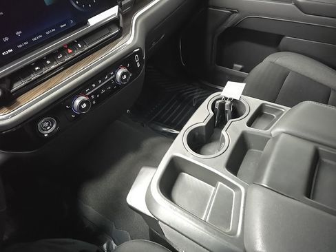 Used 2023 Chevrolet Silverado 1500 LT image 26