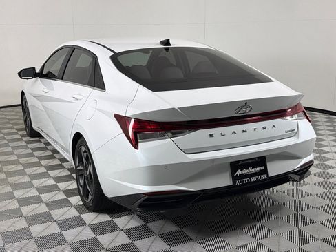 Used 2021 Hyundai Elantra Limited w/ Cargo Package image 7