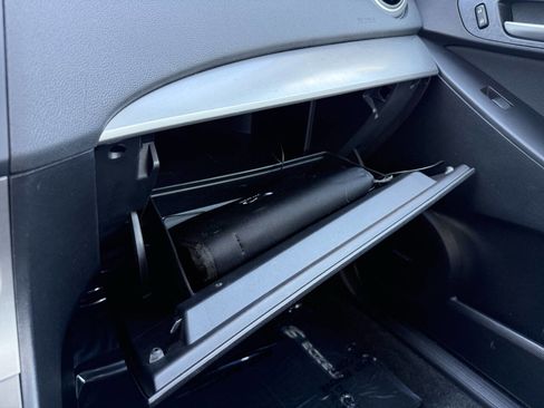 Used 2010 MAZDA MAZDA3 i Touring image 21