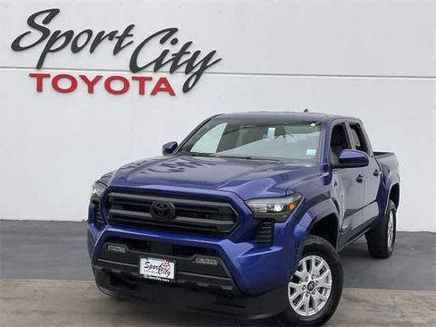 Certified 2025 Toyota Tacoma SR5 image 1