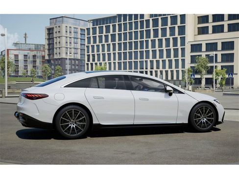 Certified 2024 Mercedes-Benz EQS 580 4MATIC Sedan image 18