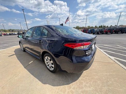 Used 2023 Toyota Corolla LE image 4