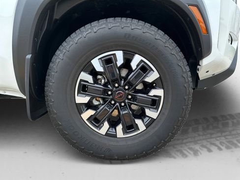 Used 2024 Nissan Frontier PRO-4X w/ Off-Road Protection Package AWD/4WD image 24