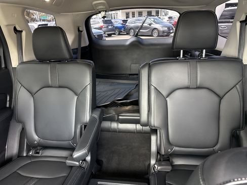 Certified 2024 Honda Pilot EX-L image 18